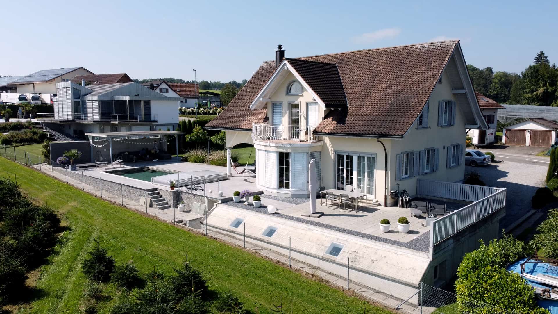 Traditionelles Holzlandhaus mit modernem Flair